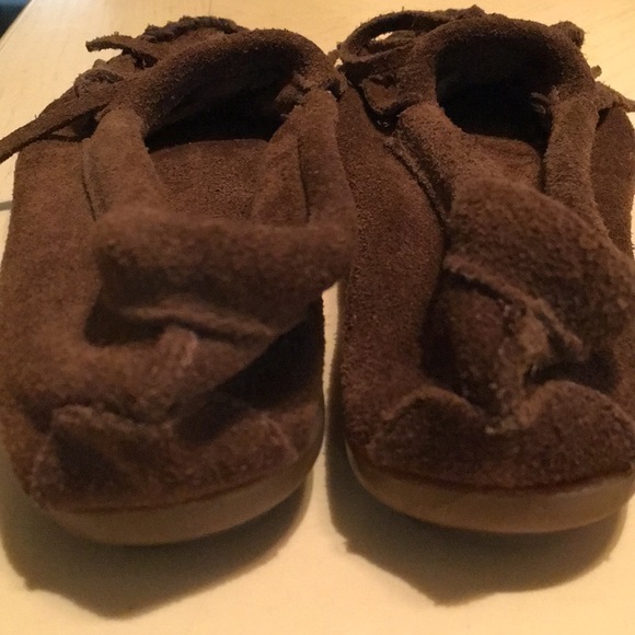 Minnetonka Moccasins - Picture 5 of 8